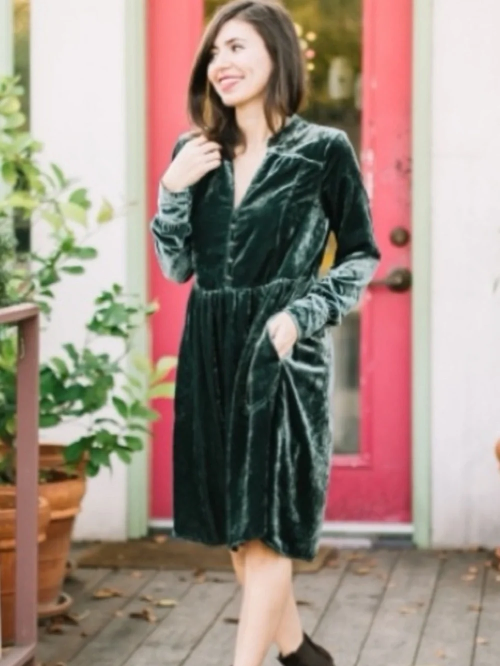 Anthropologie Holding Horses Nantes Crushed Velvet Shirt Dress in Emerald Green - Picture 2 of 8